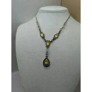 Vintage Avon Silvertone Teardrop Pendant Necklace